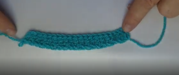 Chainless Foundations and why they are so useful in crochet